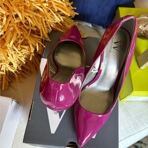 Patent leather heel